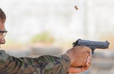 STM mantém condenação de soldado da Aeronáutica por furto de pistola, enquanto colegas dormiam