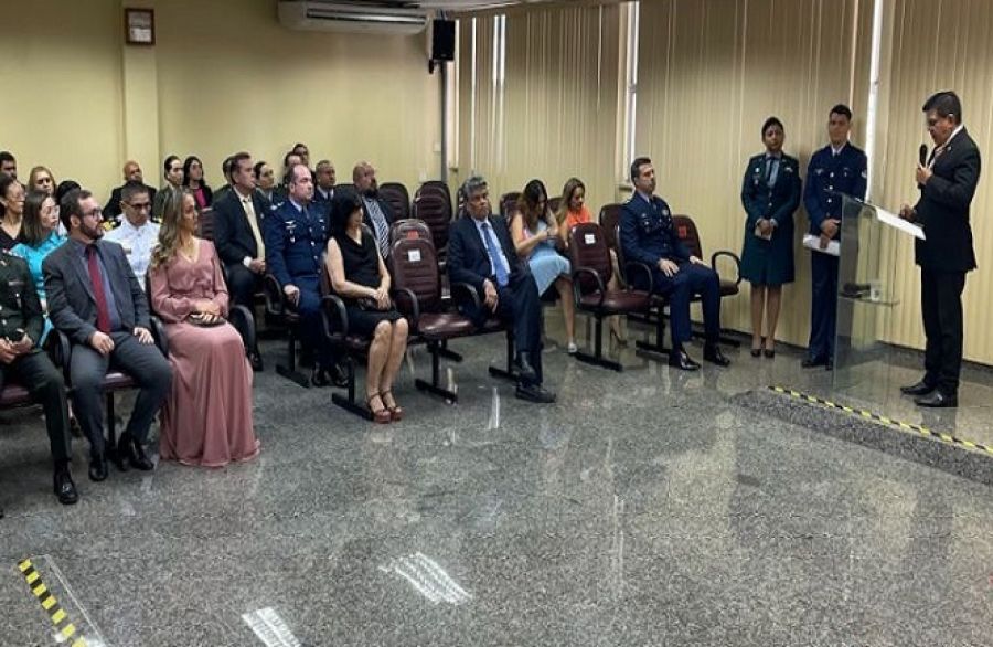 Entrega de condecorações na 8ª CJM