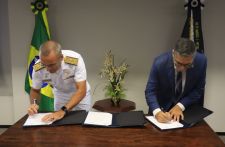 Enajum e Escola Superior de Defesa assinam Protocolo de Intenções