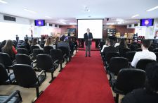 Estudantes do Centro Universitário Metodista, de Porto Alegre (RS), visitam o STM