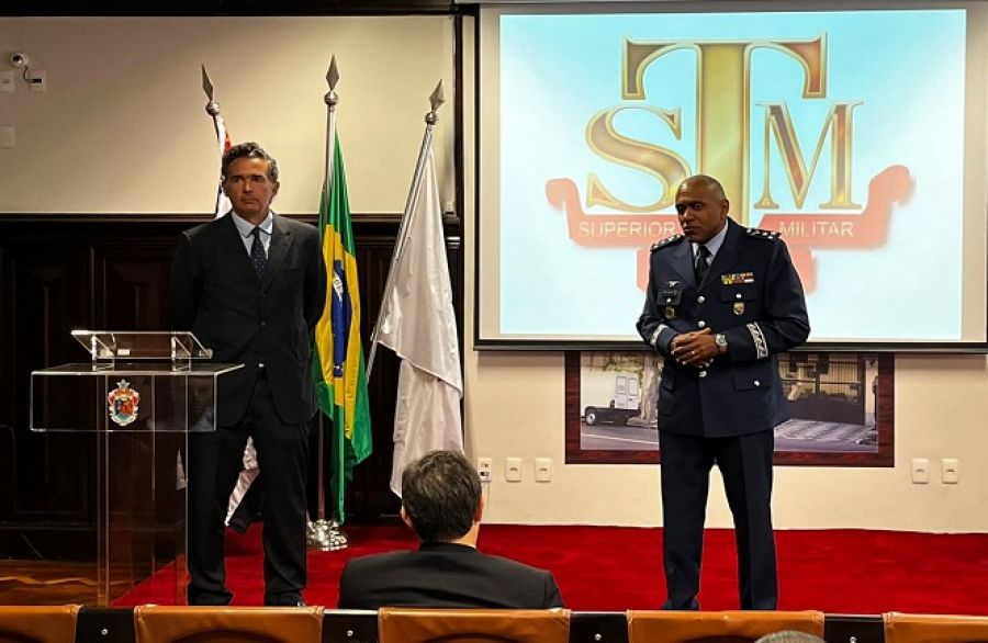 2ª CJM em São Paulo recebe visita de comandante do IV COMAR