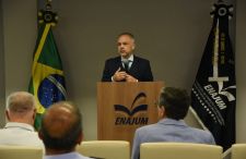 Brasil tem hoje 650 mil pessoas presas, afirma juiz do CNJ em Simpósio da Enajum
