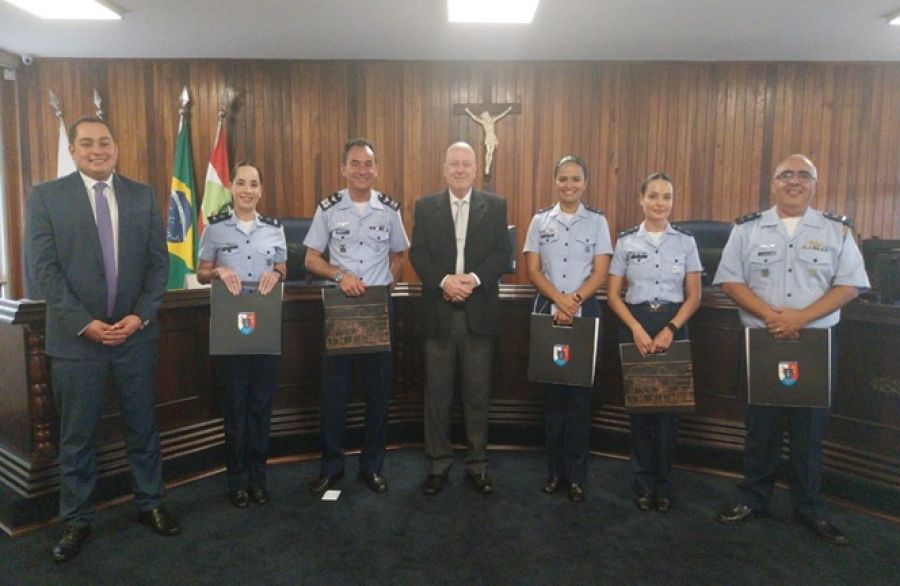 Auditoria de Curitiba recebe visita do Comandante do Cindacta II