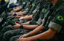 Homem que se passava por major do Exército é condenado por uso indevido de fardamento