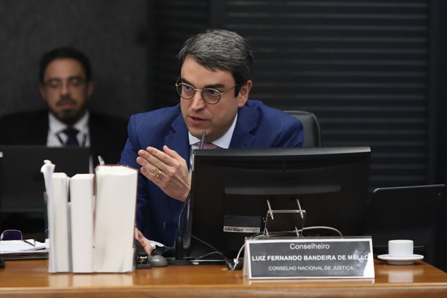 CNJ aprova resolução regulamentando o uso da IA no Poder Judiciário