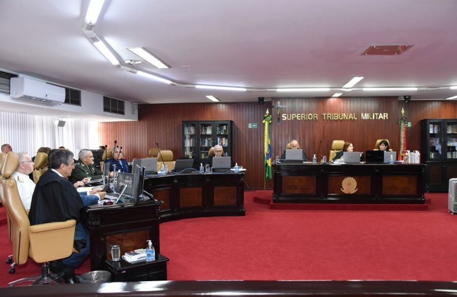 Ministros do STM confirmam condenação de major do Exército por desobediência na campanha política