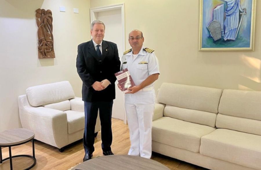 Novo Comandante da Capitania dos Portos de Paranaguá Fortalece Laços com a Justiça Militar