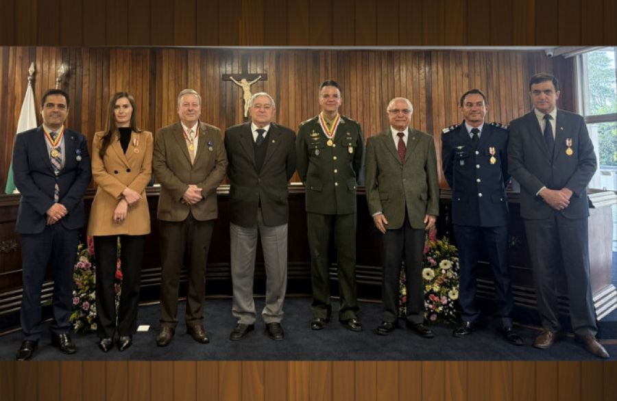 Auditoria Militar de Curitiba (PR) faz solenidade de entrega de medalhas