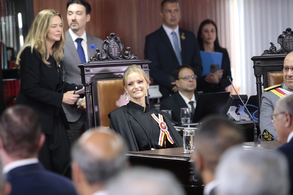 veronica toma posse 2