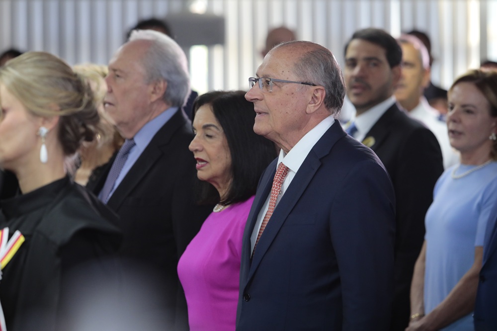 veronica toma posse 4