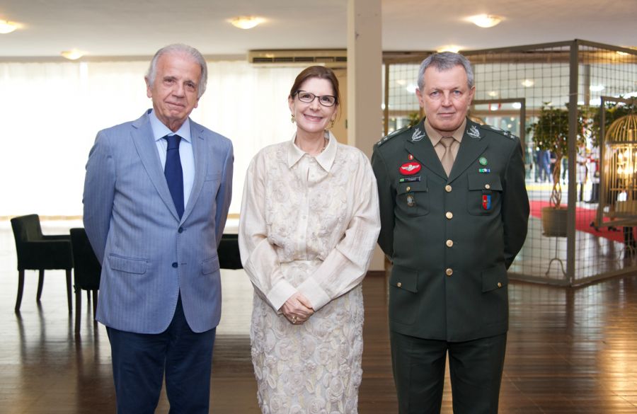 Presidente do STM e ministros participam de encontro institucional com Lula e comandantes militares
