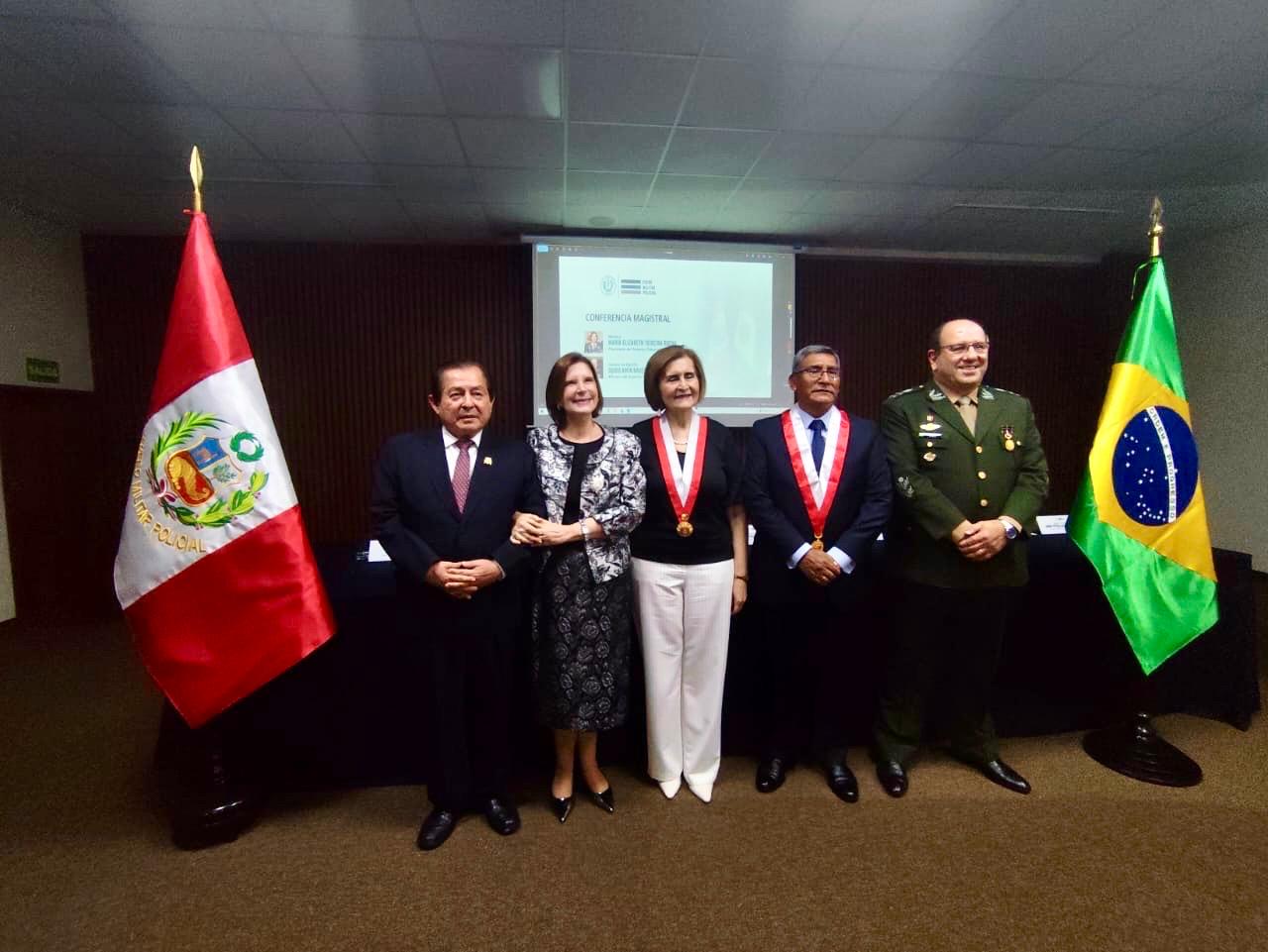ministros participam evento peru 2